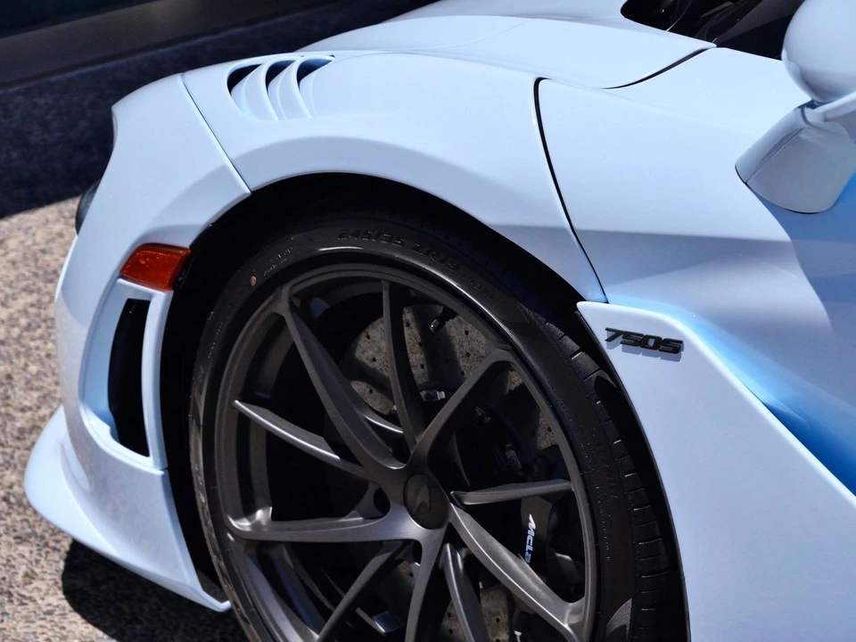 2027 McLaren 750S Coupe - Image 15 of 28