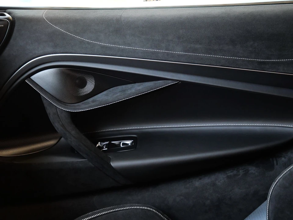 2027 McLaren 750S Coupe - Image 22 of 28