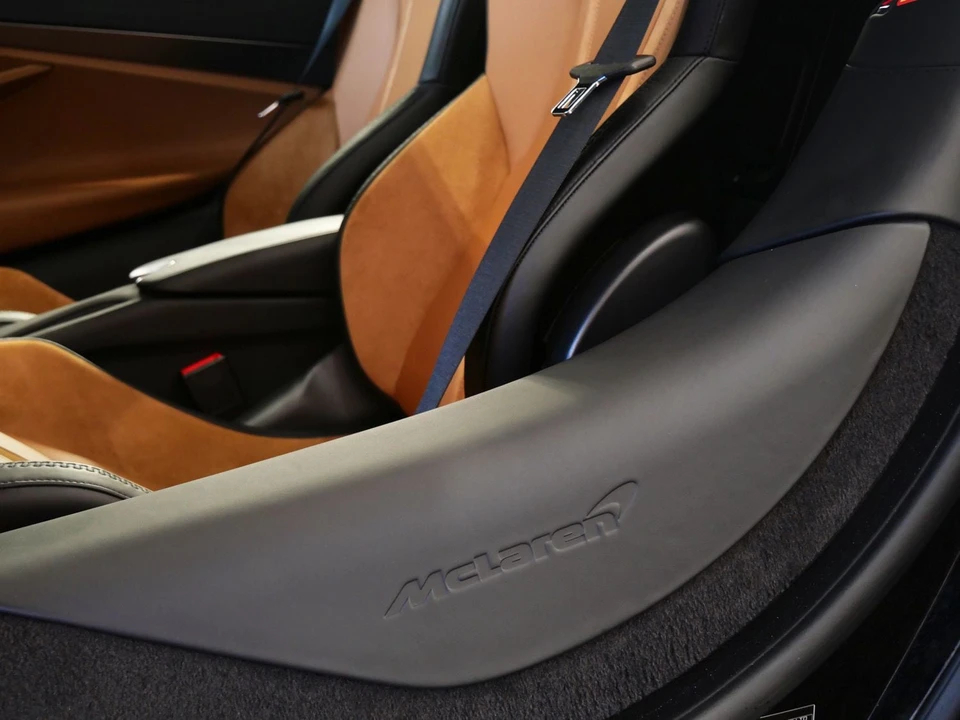 2027 McLaren 750S Coupe - Image 14 of 28