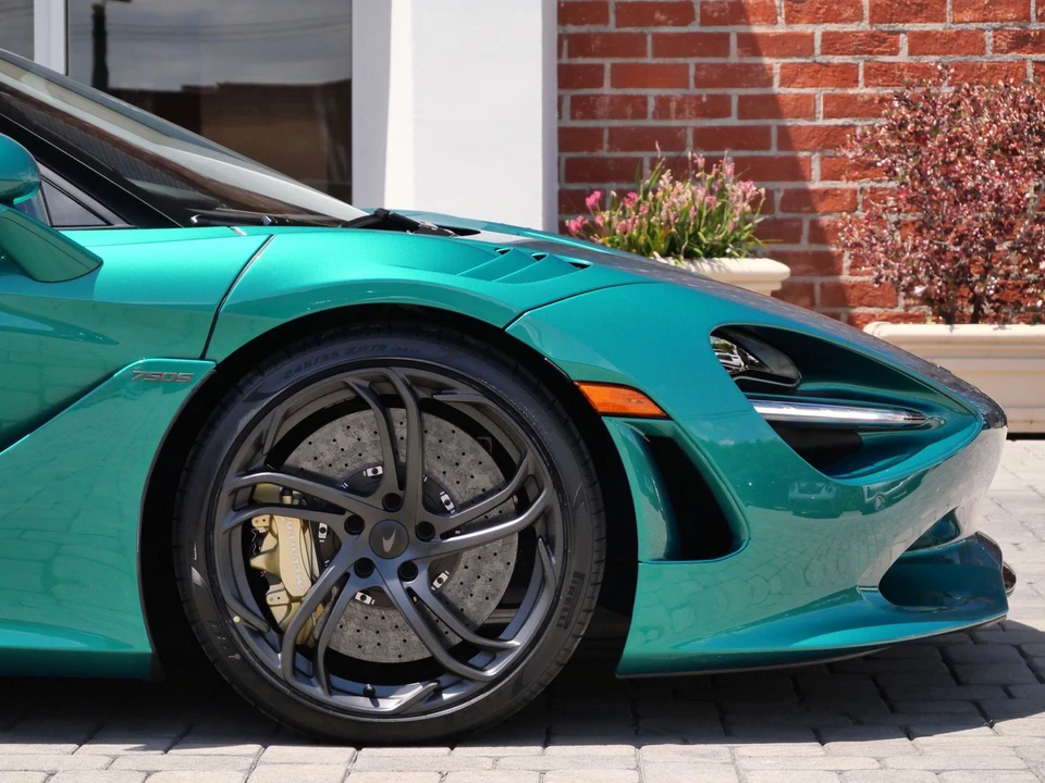2027 McLaren 750S Coupe - Image 25 of 28