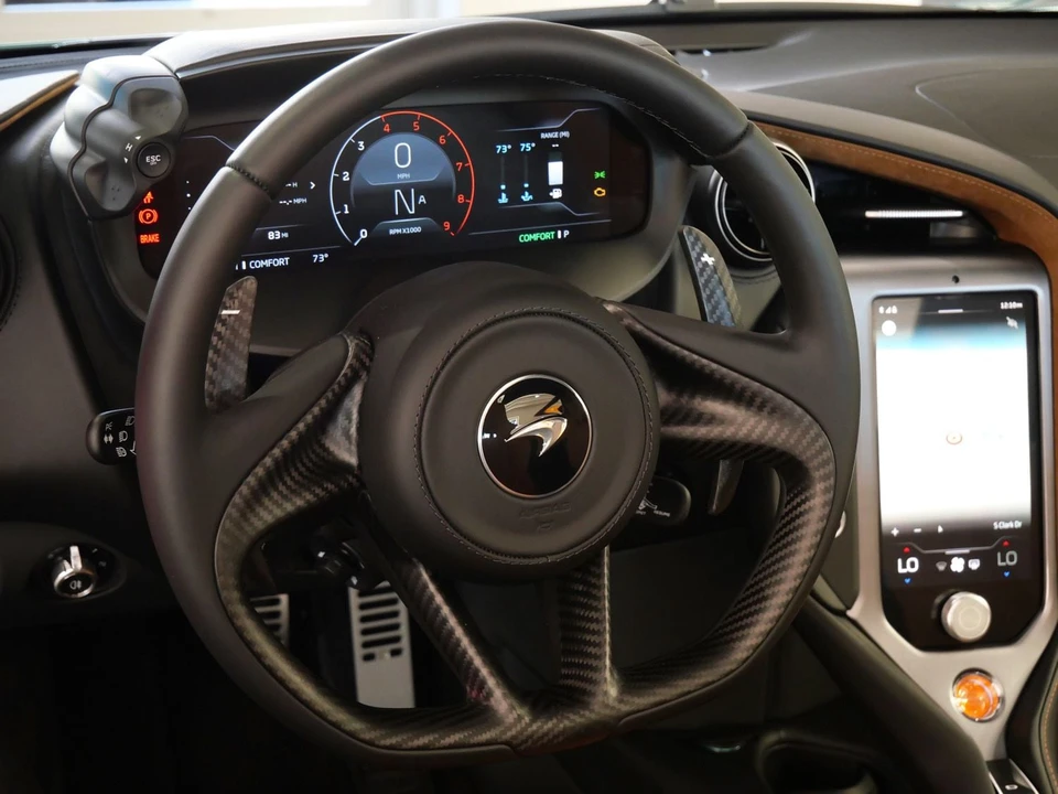 2027 McLaren 750S Coupe - Image 8 of 28