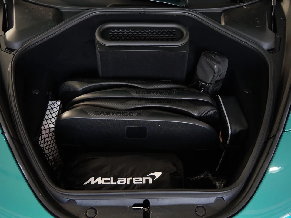 2027 McLaren 750S Coupe - Image 17 of 28