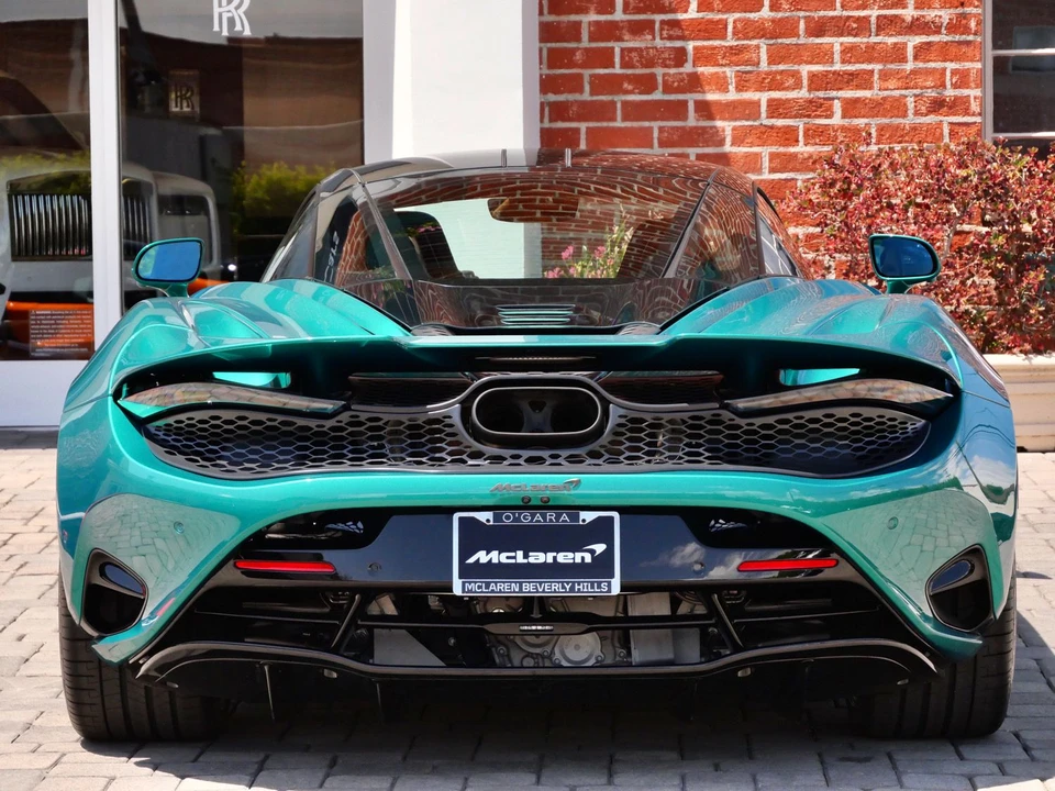 2027 McLaren 750S Coupe - Image 5 of 28