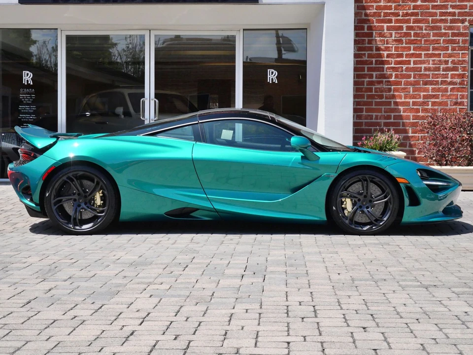 2027 McLaren 750S Coupe - Image 3 of 28