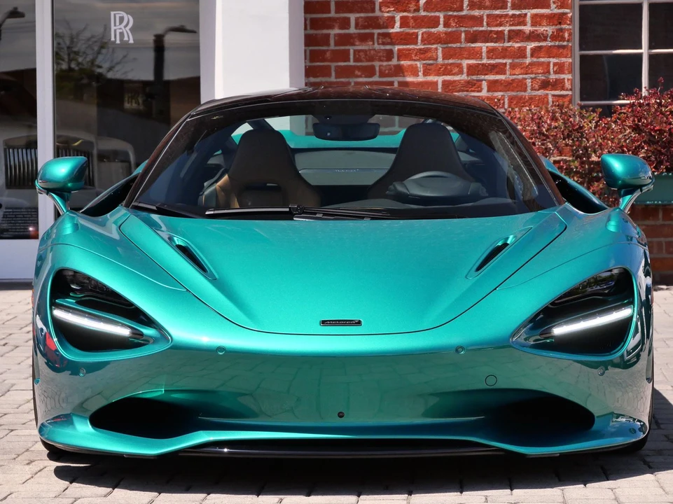 2027 McLaren 750S Coupe - Image 2 of 28