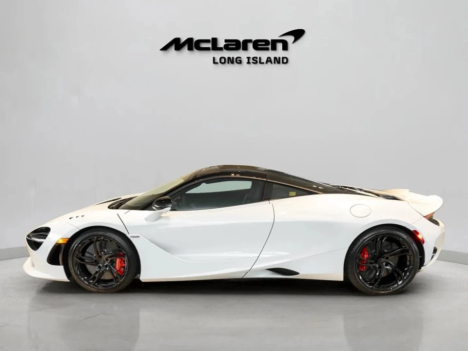 2027 McLaren 750S - Image 8 of 31