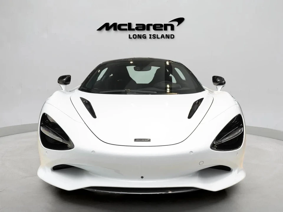 2027 McLaren 750S - Image 2 of 31