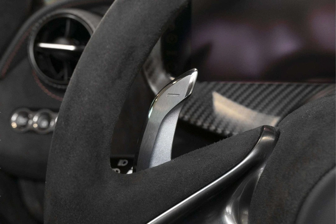 2027 McLaren 750S - Image 27 of 31