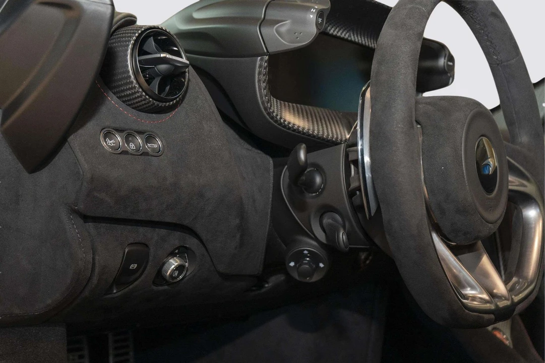 2027 McLaren 750S - Image 24 of 31