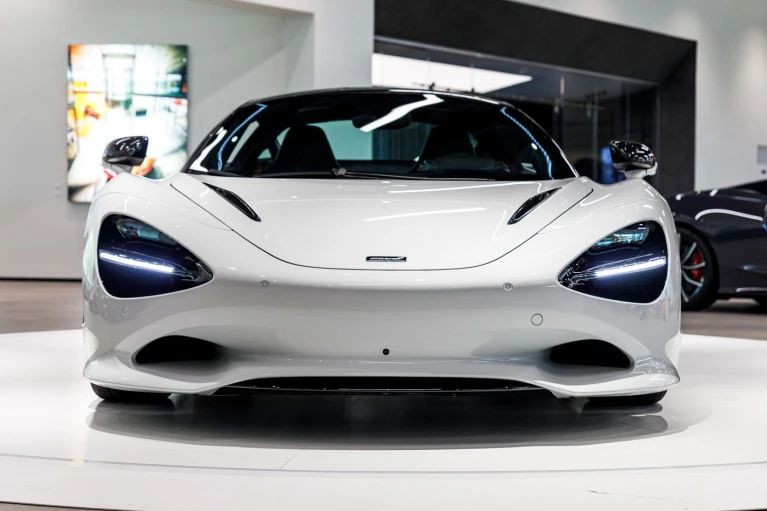 2027 McLaren 750S - Image 5 of 6