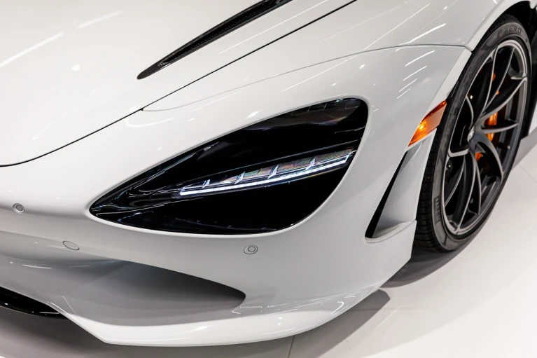 2027 McLaren 750S - Image 4 of 6