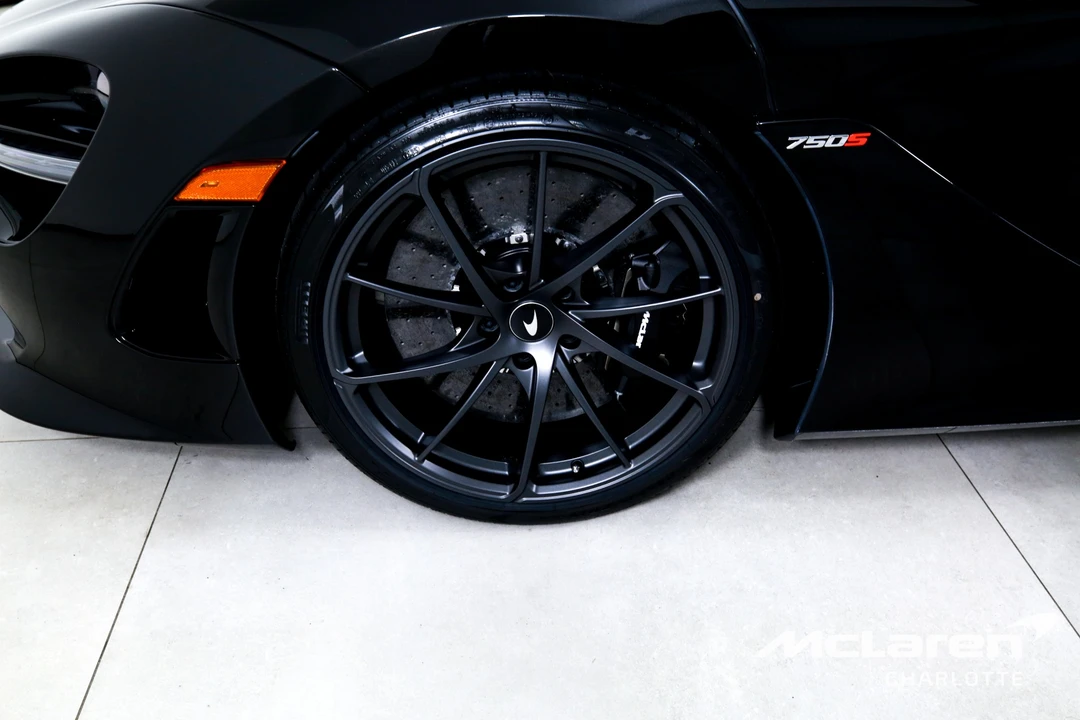 2027 McLaren 750S - Image 29 of 31
