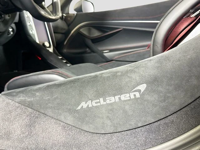 2027 McLaren 750S - Image 14 of 31