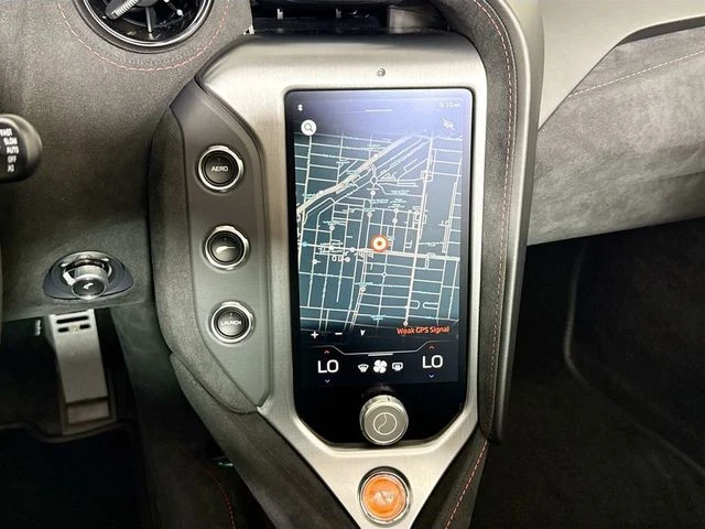 2027 McLaren 750S - Image 19 of 31