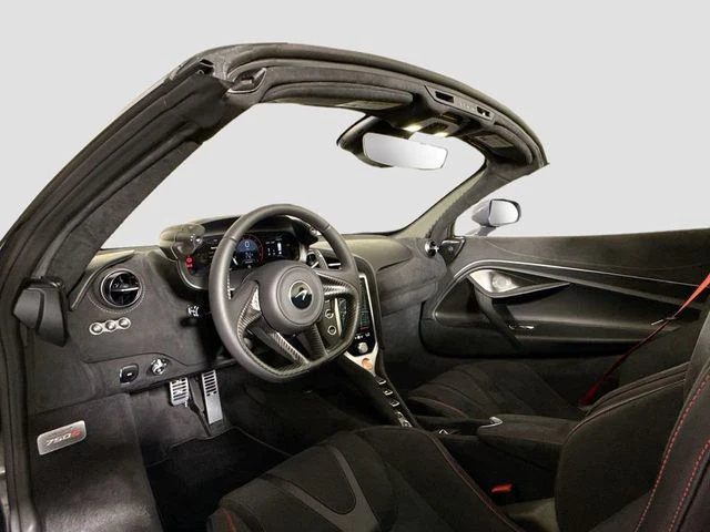 2027 McLaren 750S - Image 10 of 31
