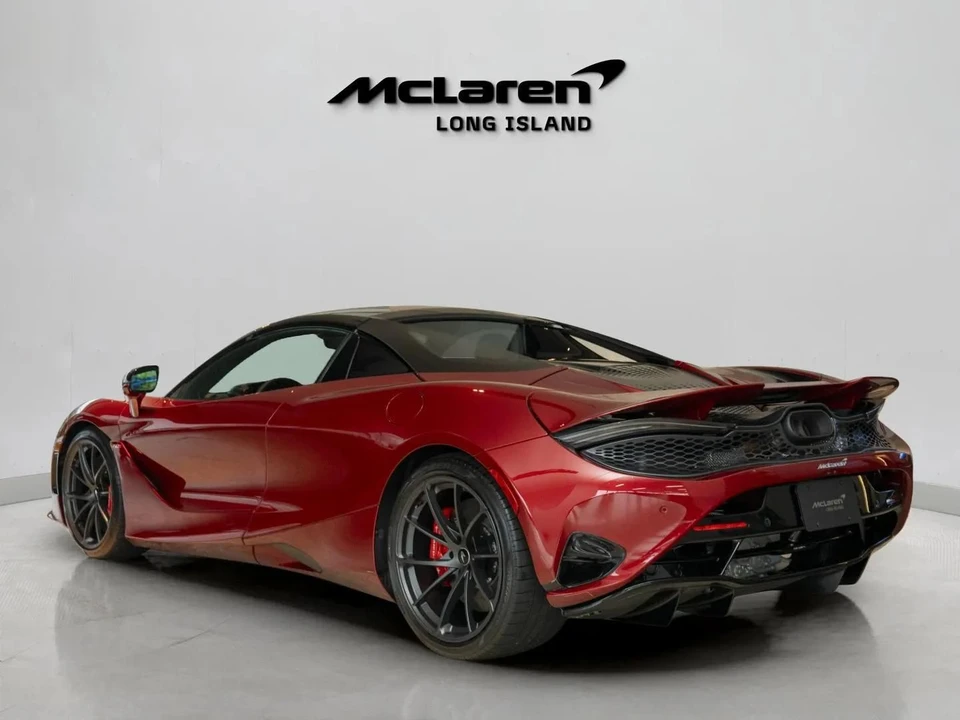 2027 McLaren 750S - Image 8 of 31