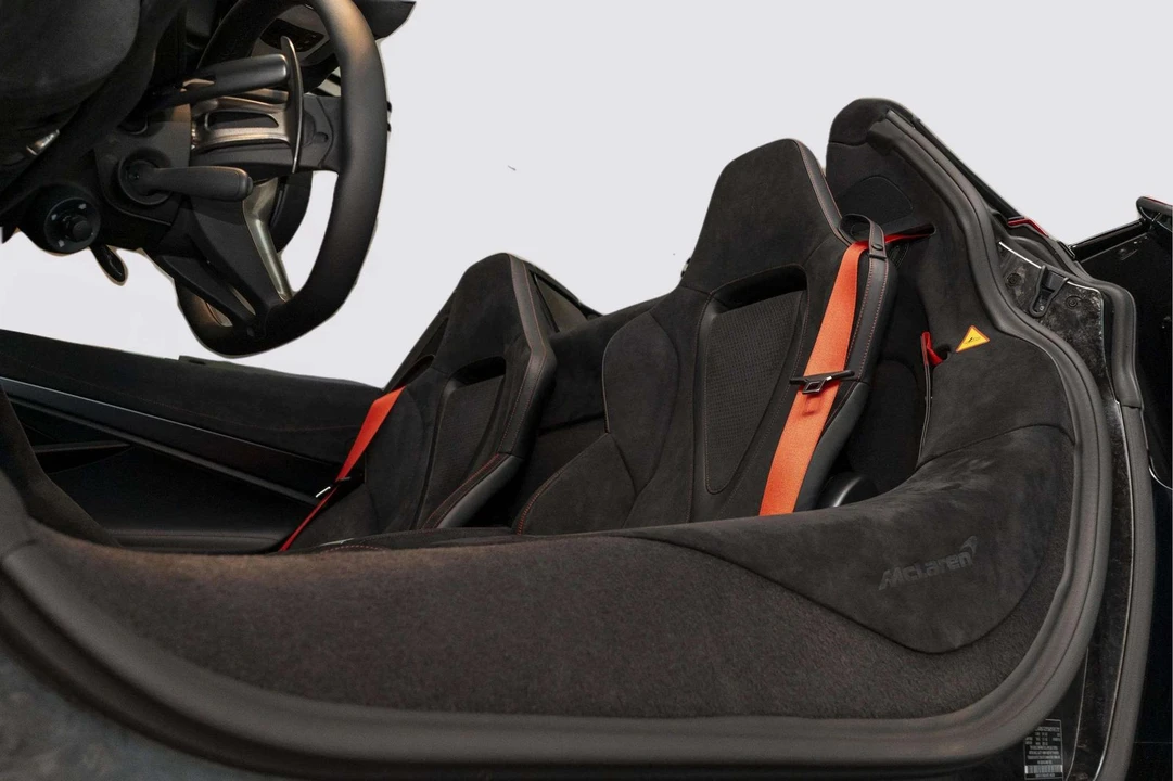 2027 McLaren 750S - Image 21 of 31