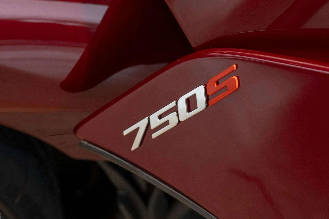 2027 McLaren 750S - Image 16 of 31