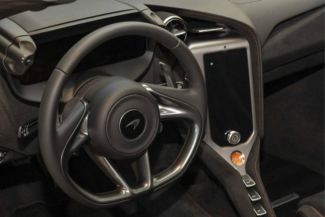 2027 McLaren 750S - Image 29 of 31