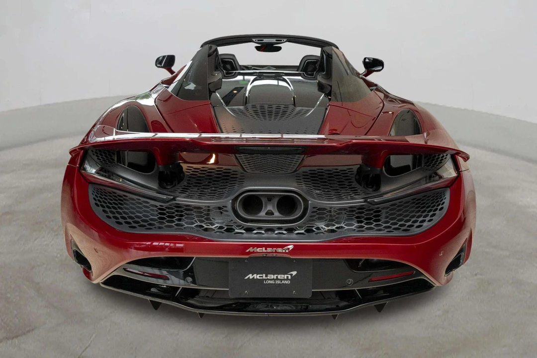 2027 McLaren 750S - Image 9 of 31