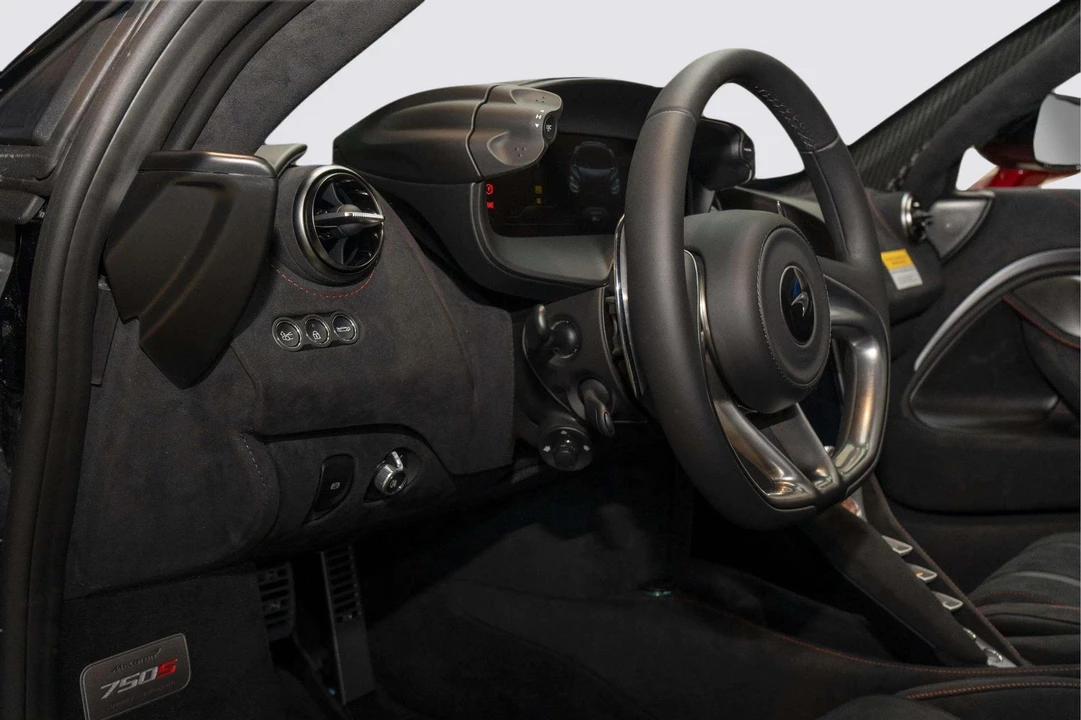 2027 McLaren 750S - Image 26 of 31