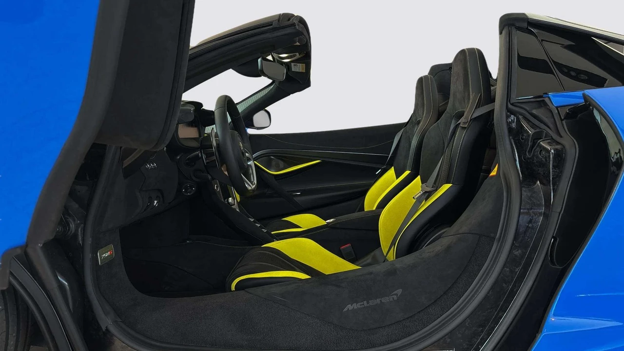2027 McLaren 750S - Image 16 of 31