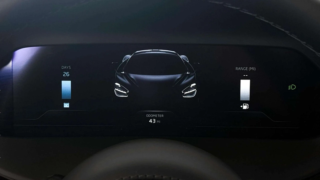 2027 McLaren 750S - Image 31 of 31
