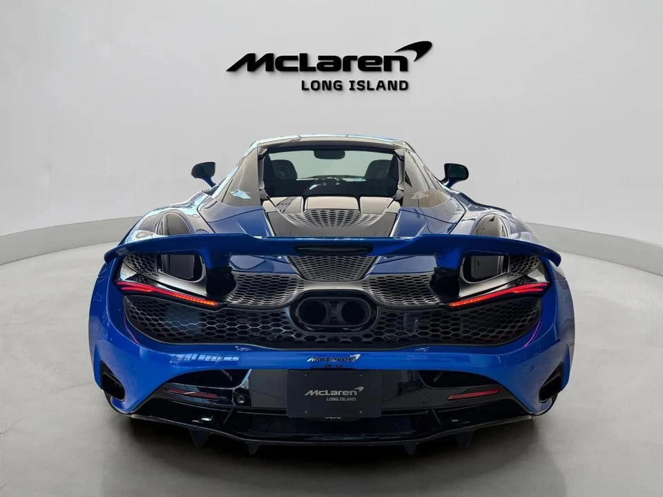 2027 McLaren 750S - Image 8 of 31