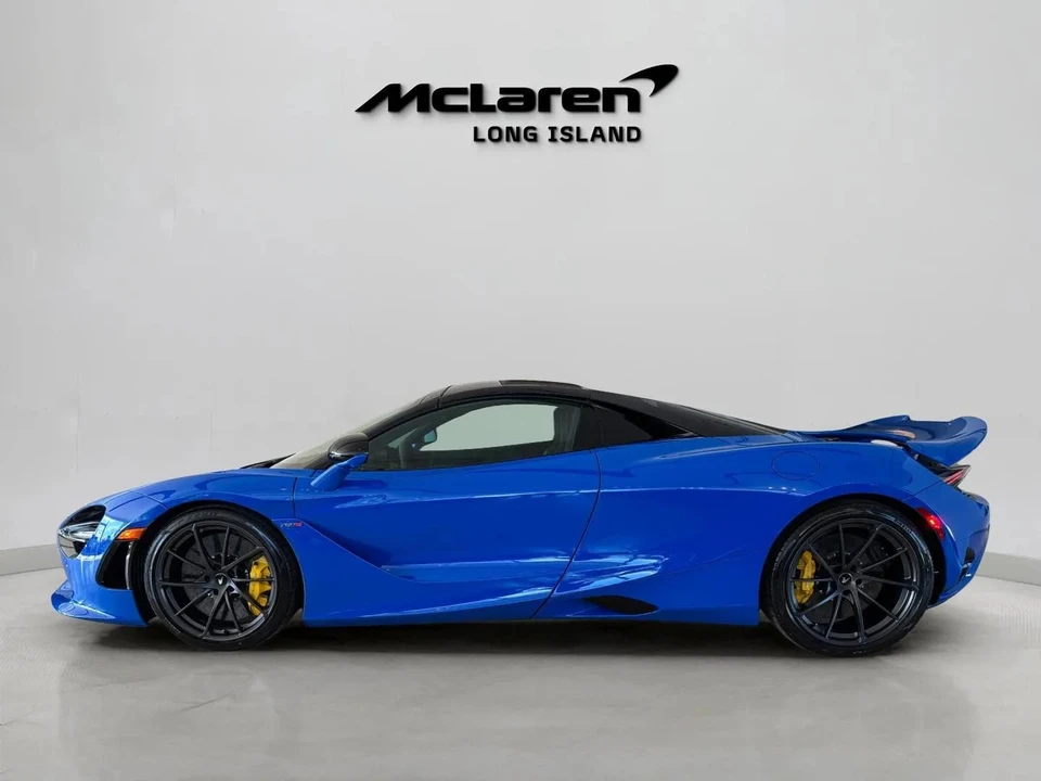 2027 McLaren 750S - Image 10 of 31