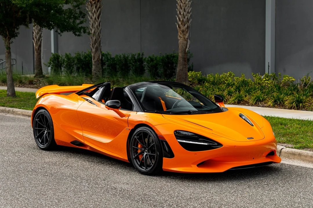 2027 McLaren 750S Spider - Image 2 of 6