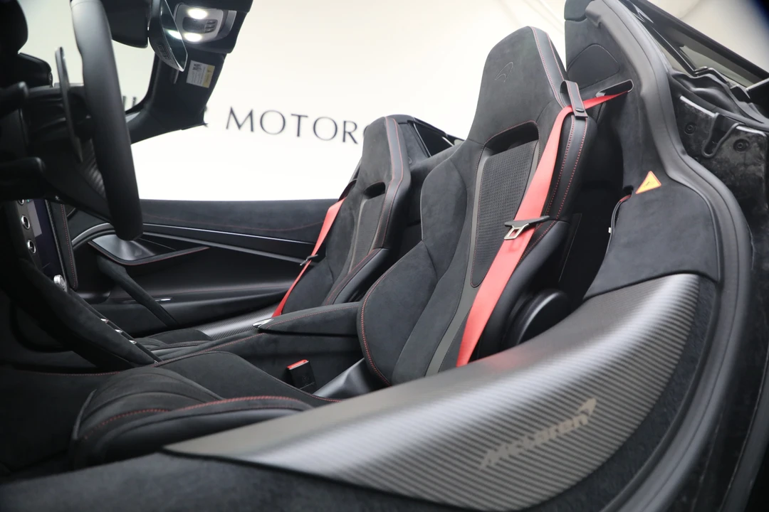 2027 McLaren 750S Spider - Image 30 of 31