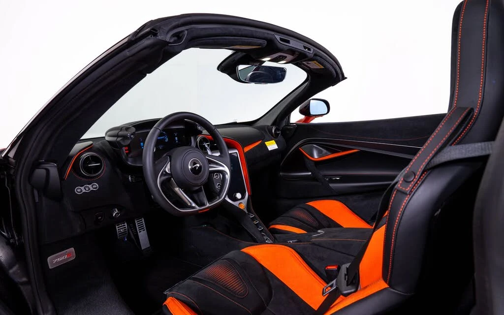 2027 McLaren 750S Spider - Image 22 of 26