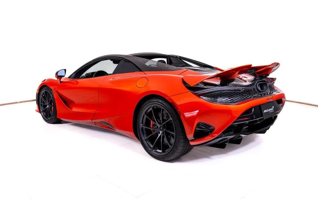 2027 McLaren 750S Spider - Image 4 of 26