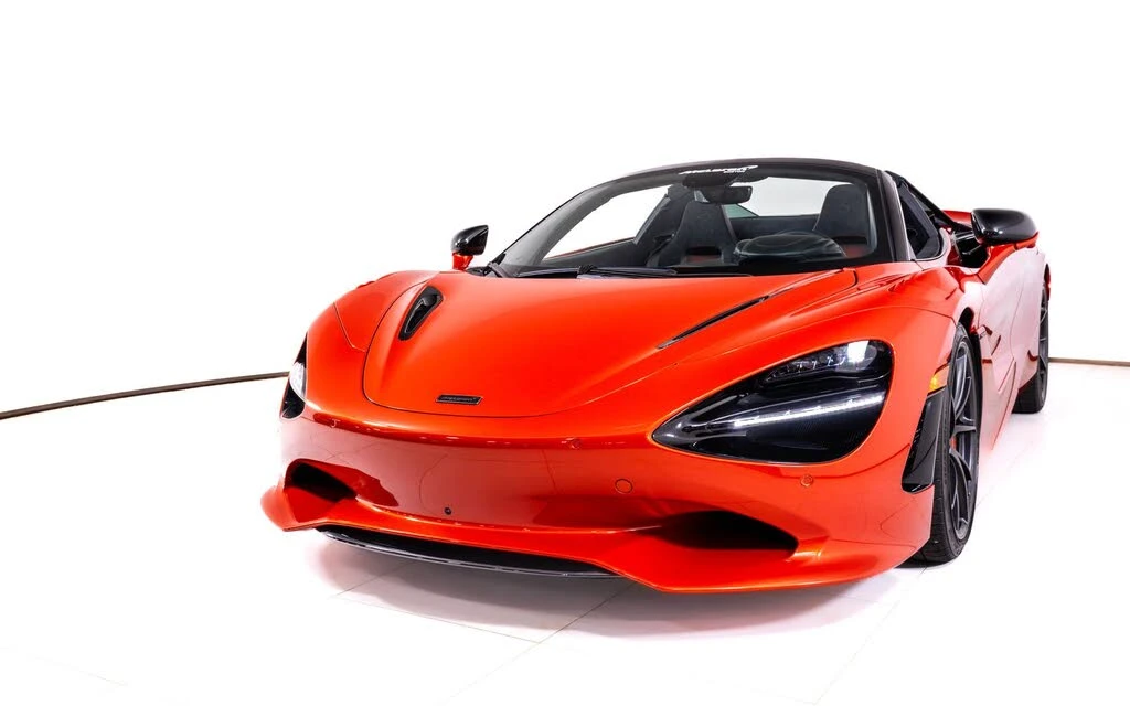 2027 McLaren 750S Spider - Image 12 of 26