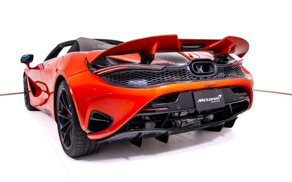 2027 McLaren 750S Spider - Image 13 of 26