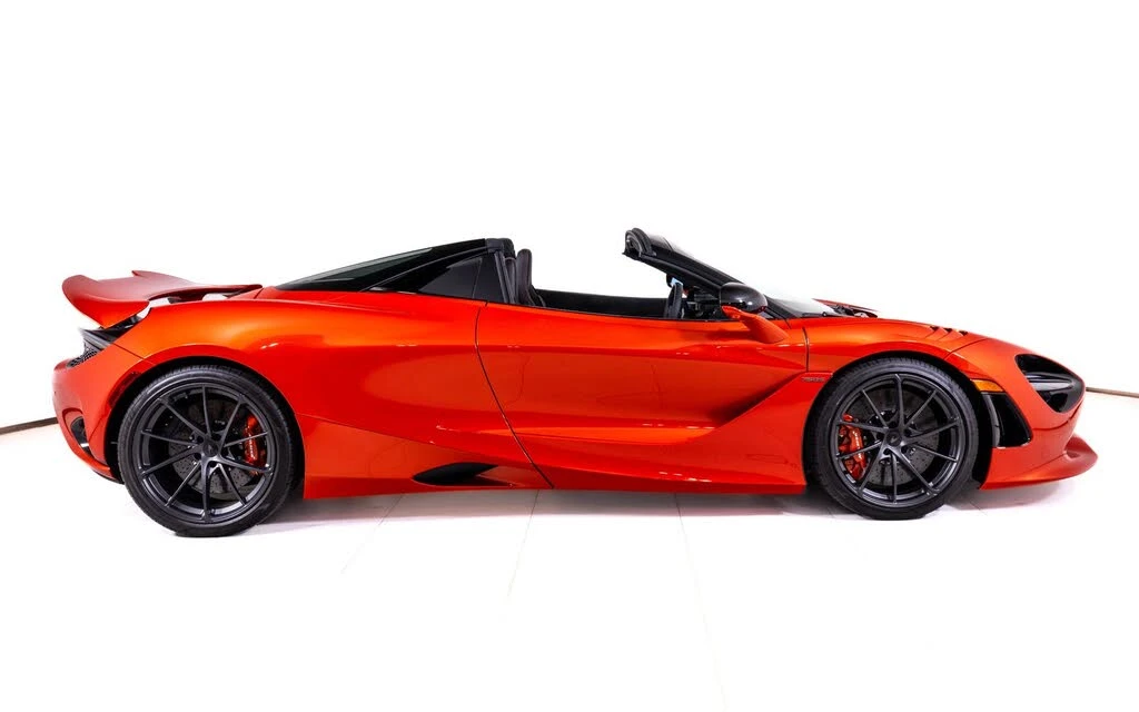 2027 McLaren 750S Spider - Image 8 of 26