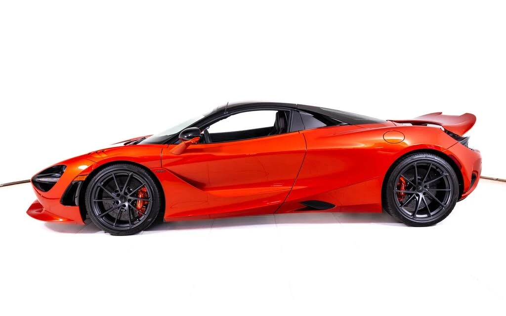 2027 McLaren 750S Spider - Image 3 of 26
