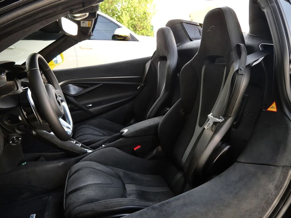 2027 McLaren 750S Spider - Image 21 of 27