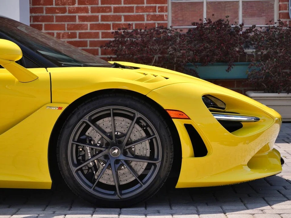 2027 McLaren 750S Spider - Image 7 of 27