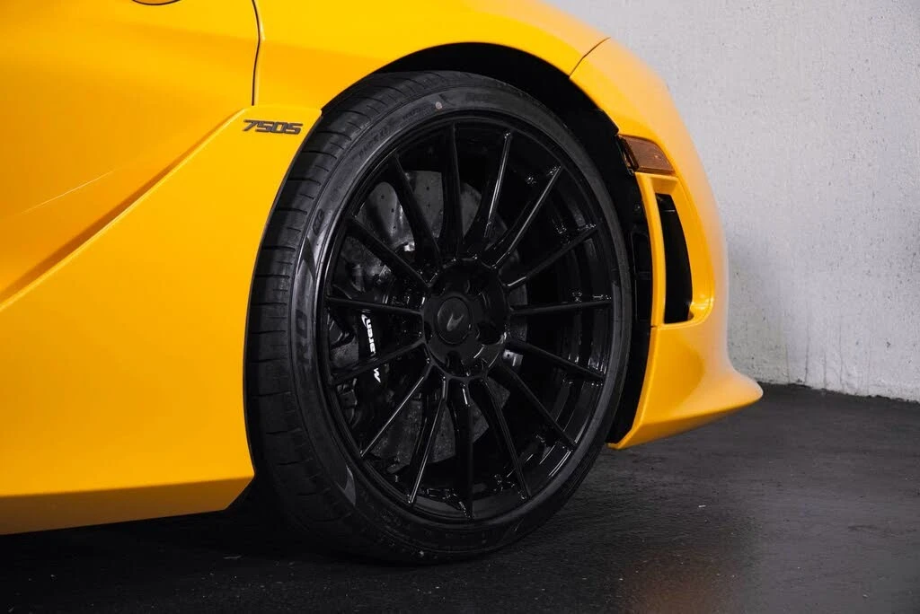 2027 McLaren 750S Spider - Image 9 of 31