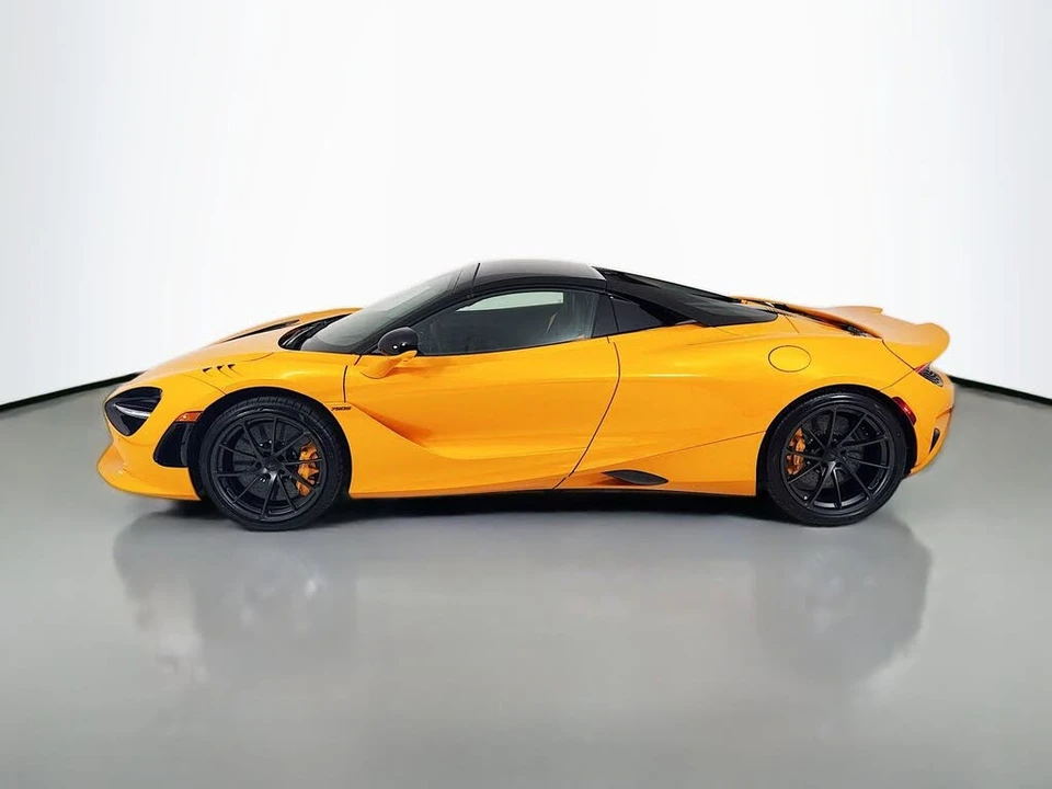 2027 McLaren 750S Spider - Image 4 of 22