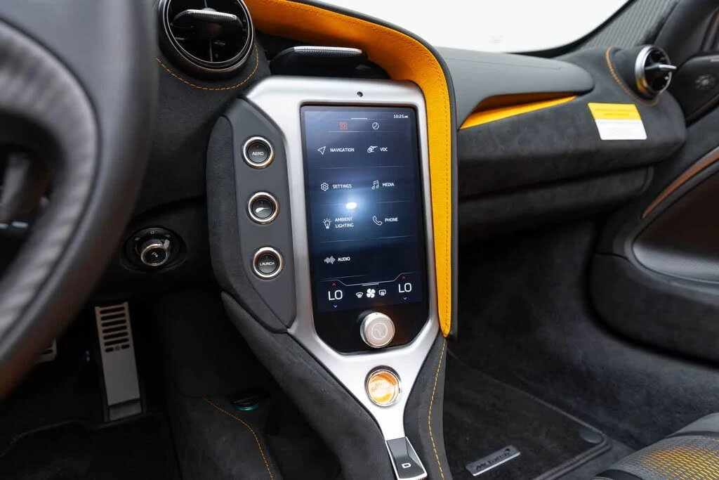 2027 McLaren 750S Spider - Image 17 of 31