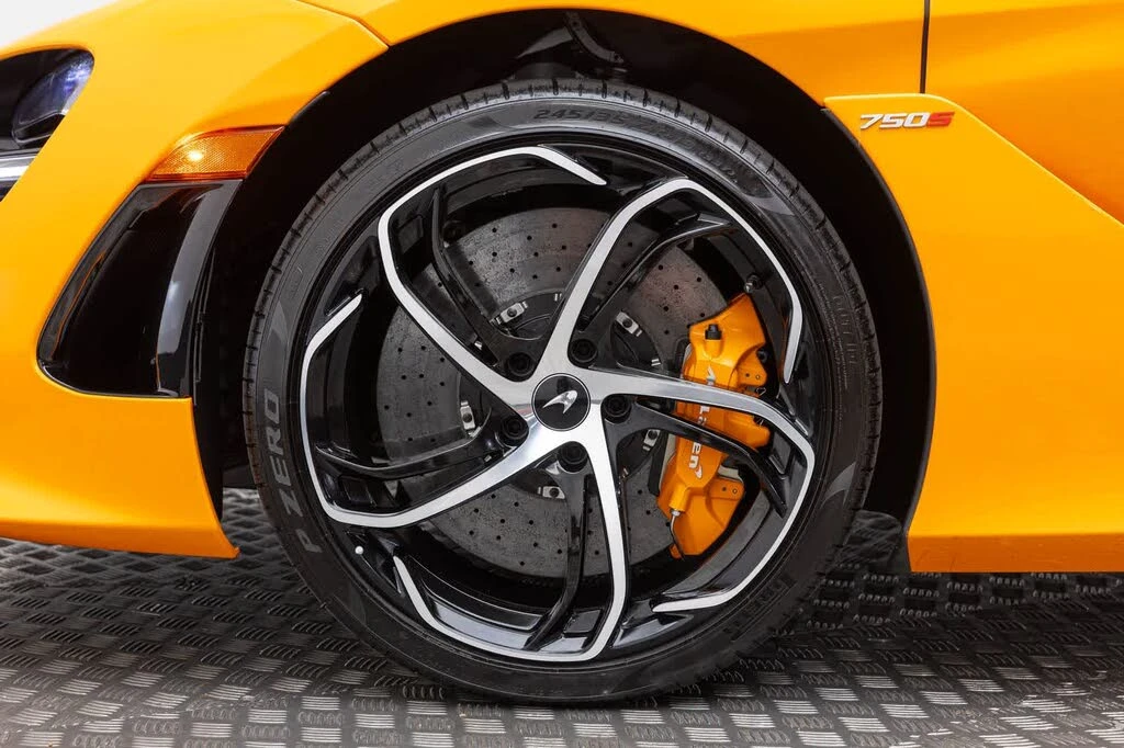 2027 McLaren 750S Spider - Image 8 of 31