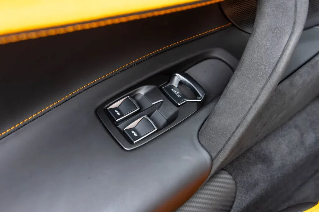 2027 McLaren 750S Spider - Image 31 of 31