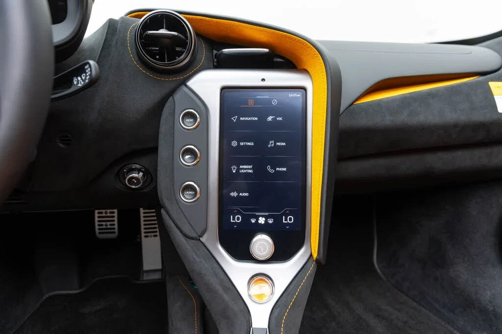 2027 McLaren 750S Spider - Image 16 of 31