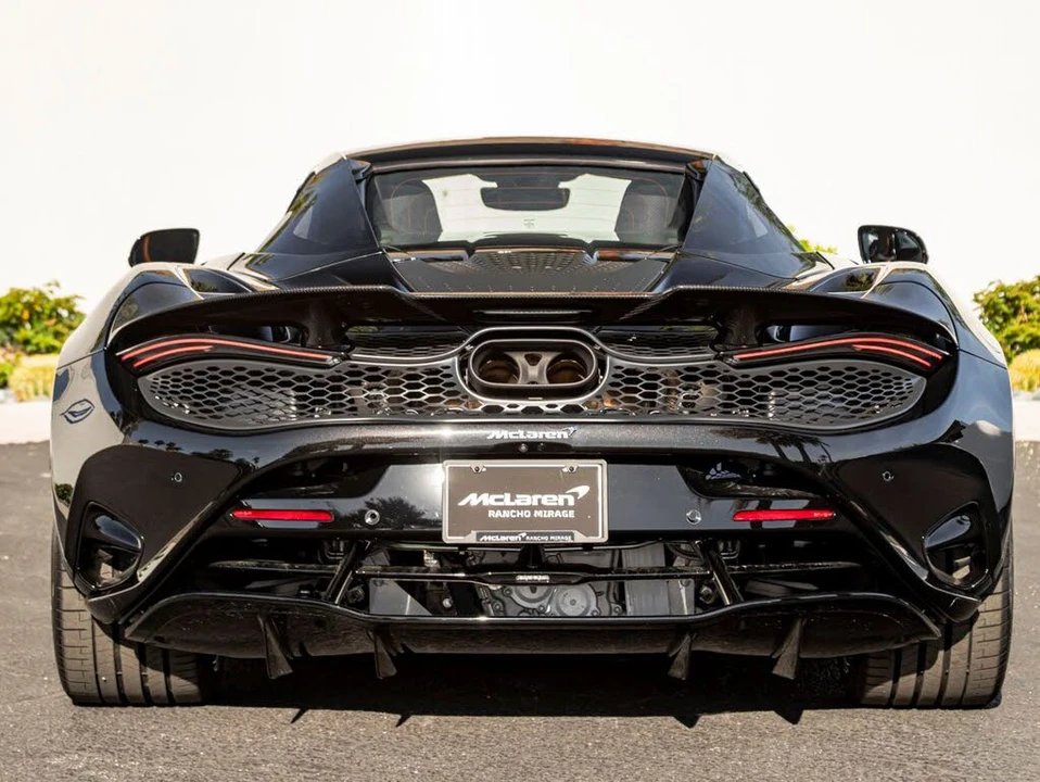 2027 McLaren 750S Spider - Image 10 of 31