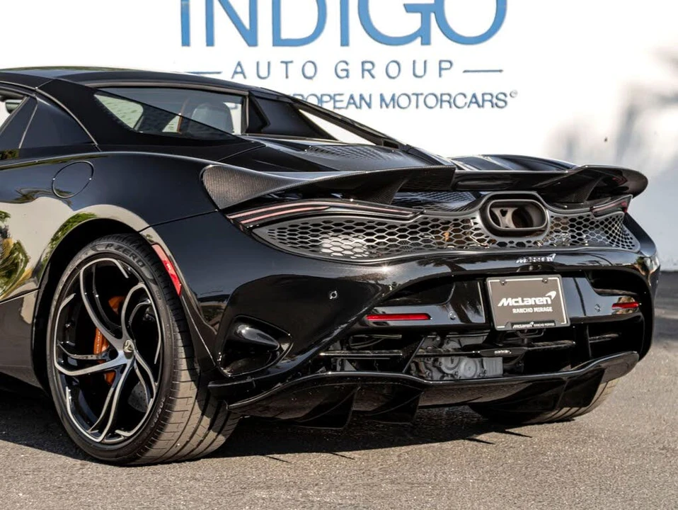 2027 McLaren 750S Spider - Image 12 of 31