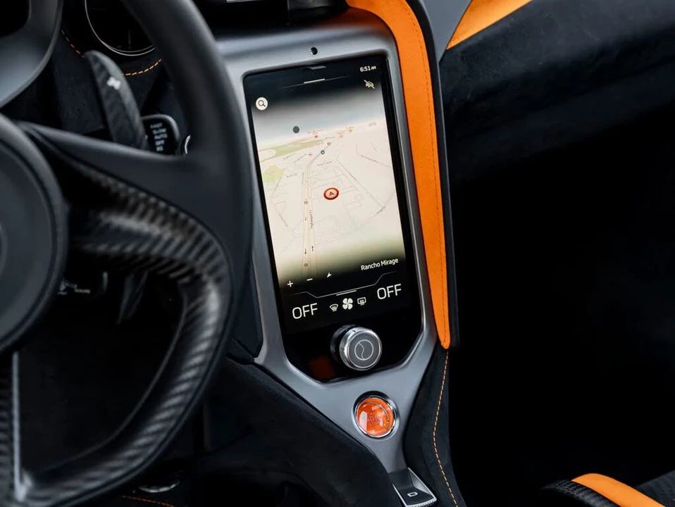 2027 McLaren 750S Spider - Image 20 of 31