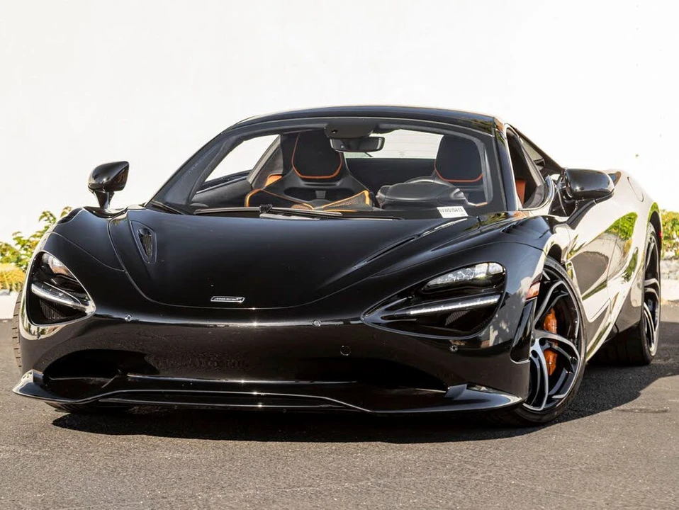 2027 McLaren 750S Spider - Image 2 of 31