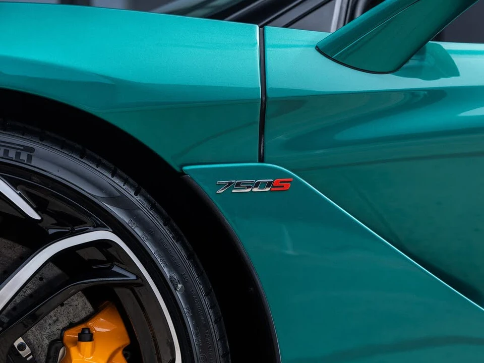 2027 McLaren 750S Spider - Image 17 of 31